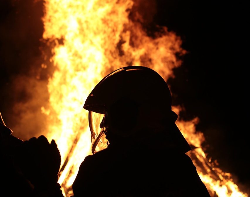 Dinas Damkar Mempawah Sosialisasi Pencegahan di Jalan Protokol